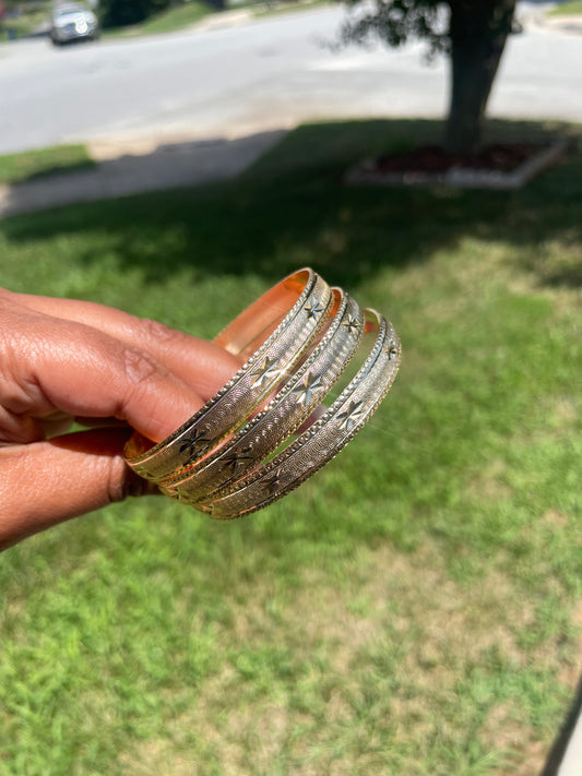 Star βοΈ World Bangle Set